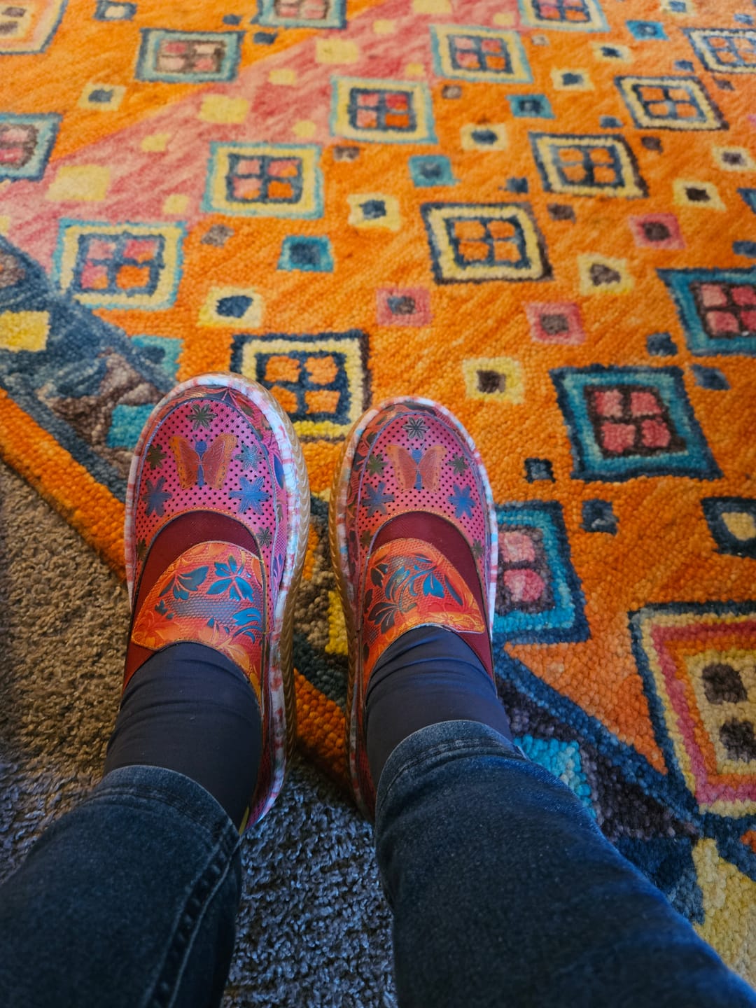 Customer photo review of Red Floral-Pattern Platform Slip-On Shoes