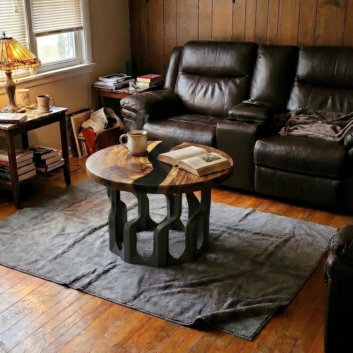 Customer photo review of Coffee Table 23" Round Handcrafted Design for Living Room - 107 Diadem