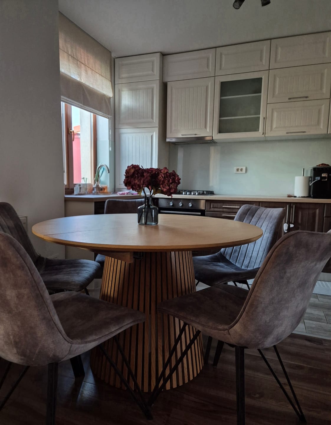 Customer photo review of Masa extensibila FARGO, stejar, 120/210x120x77 cm