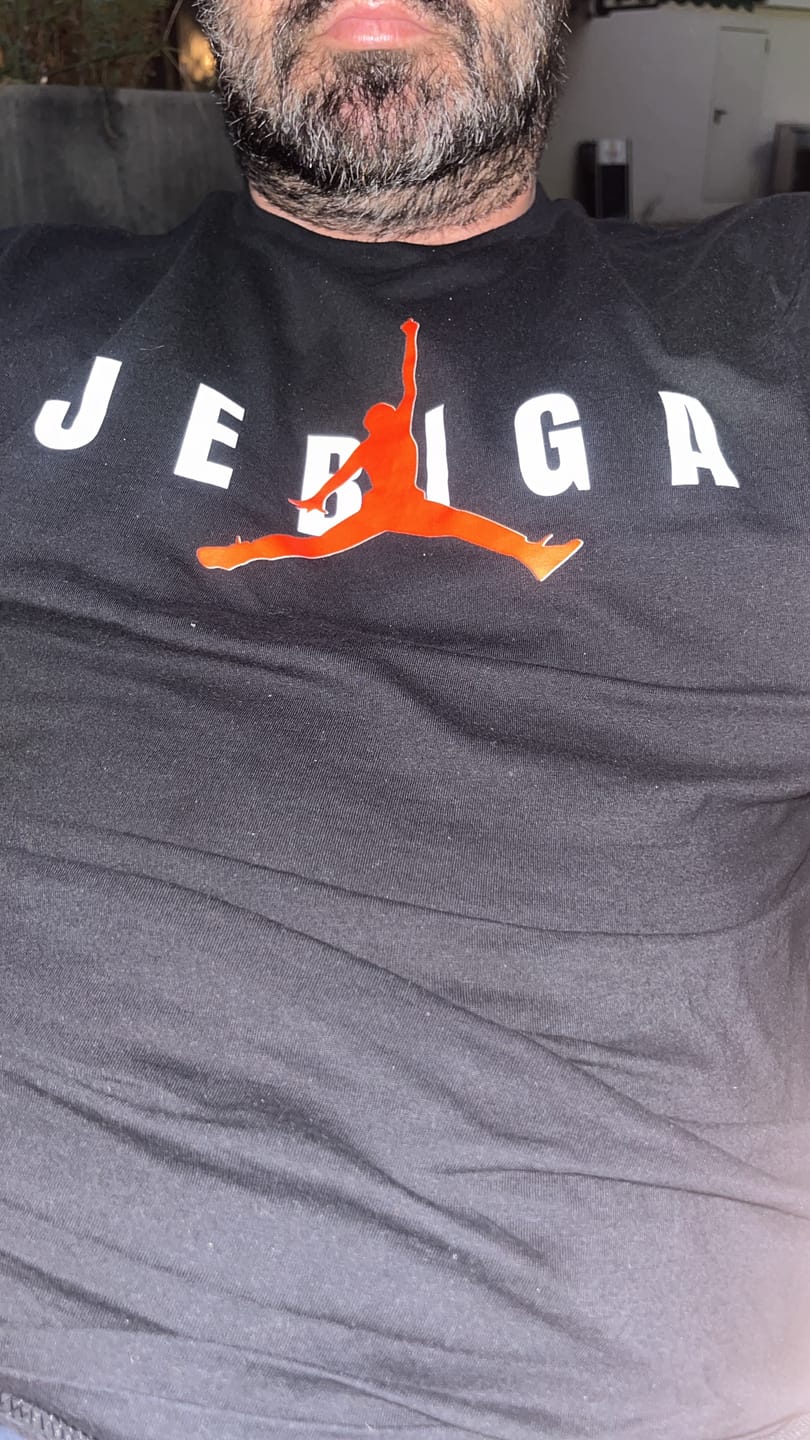 Customer photo review of Jebiga, Premium T-Shirt