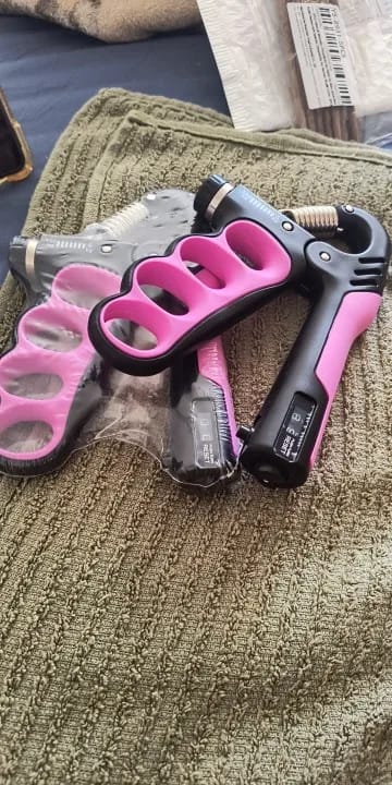 Customer photo review of SteelFlex™ Adjustable Grip Trainer – 11–220 lbs Hand Strength Builder