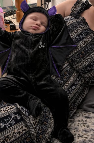 Customer photo review of Disfraz de murciélago bebé para Halloween