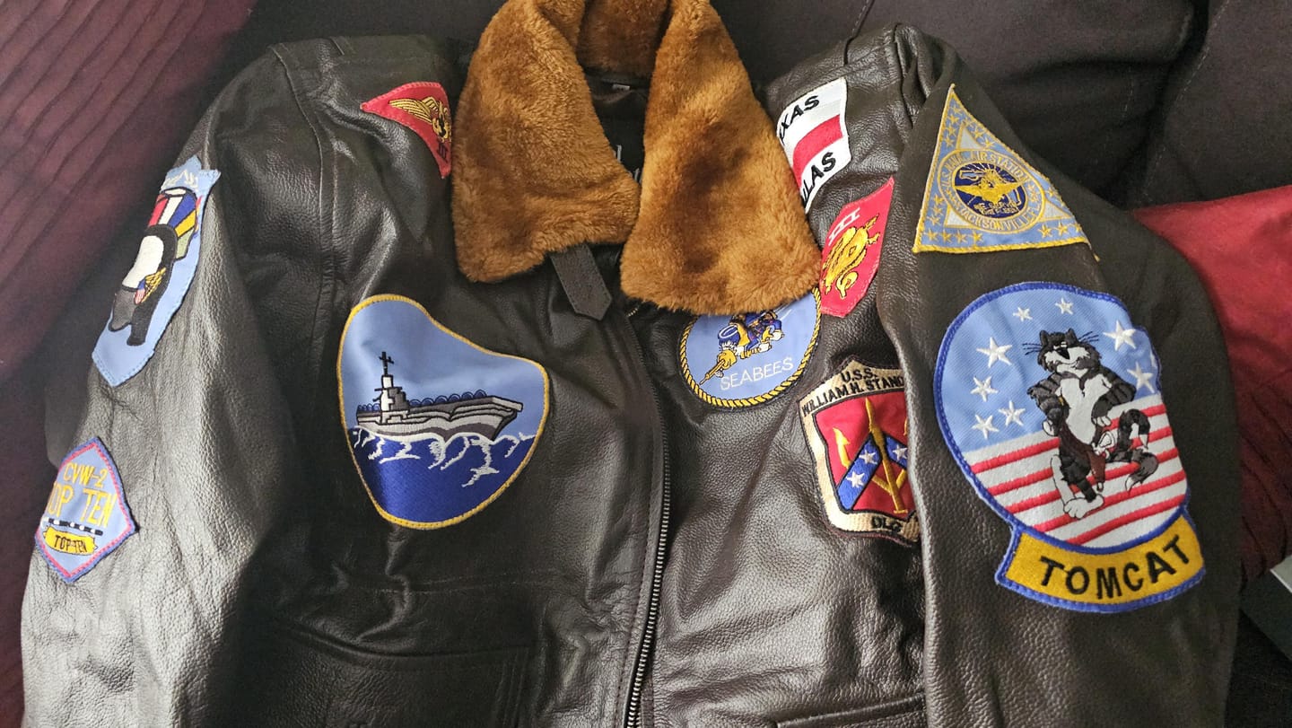 Customer photo review of Tom Cruise Top Gun Pete Maverick Flight Pilot Bomber Aviator Jacket – Genuine Cowhide Leather with Fur Collar