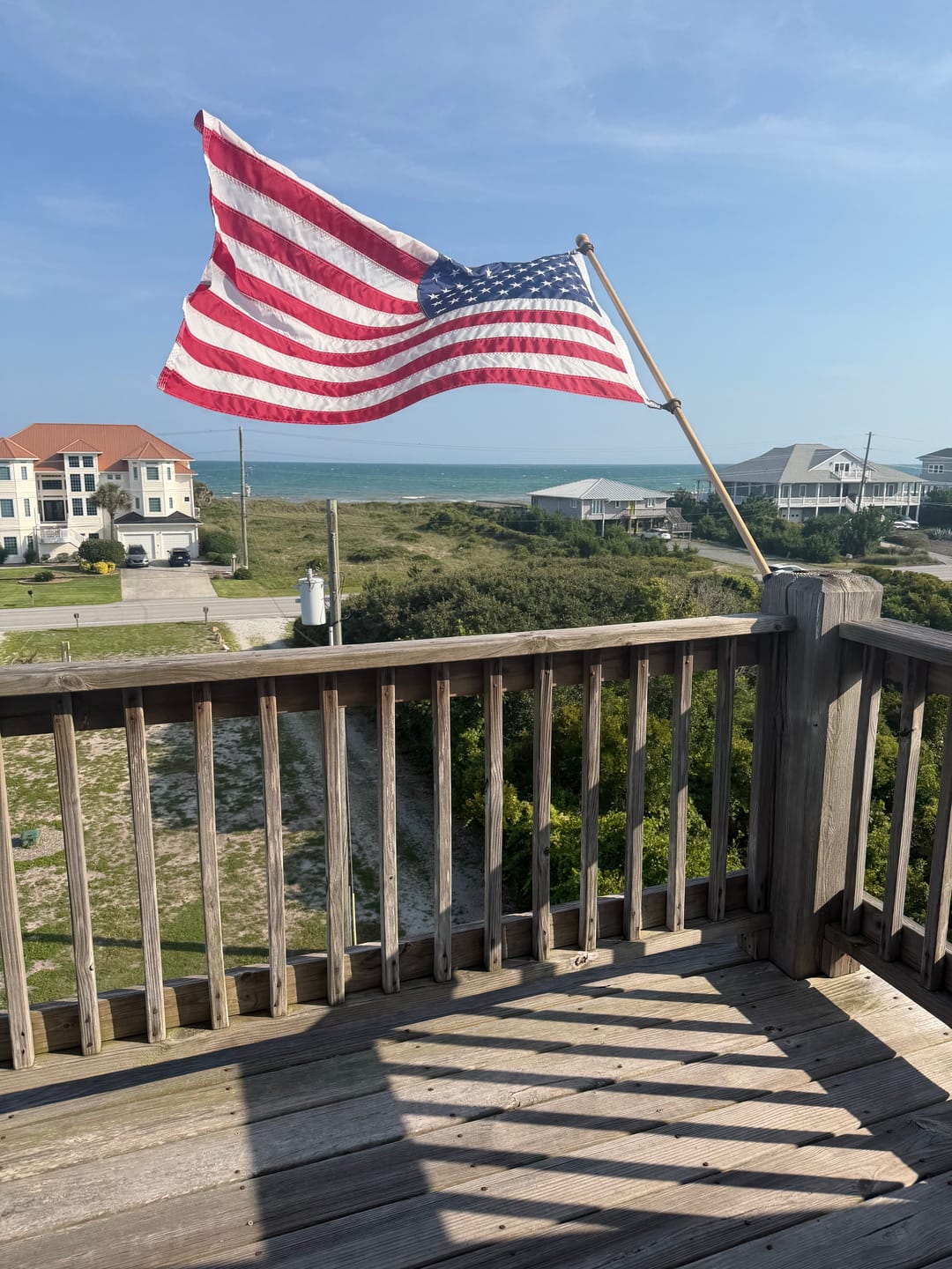 Customer photo review of Non-Tangle Flagpole Spinners