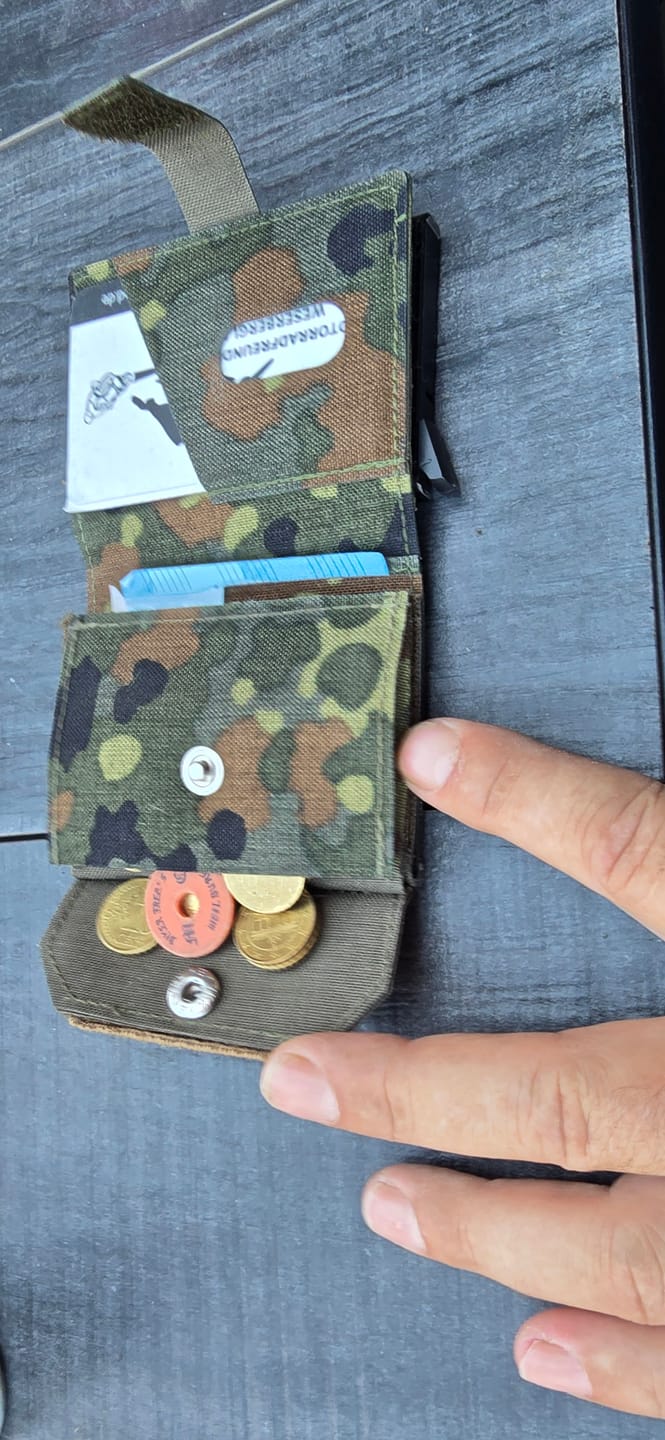 Customer photo review of Tactical Wallet Münzfach - 5-Farben Flecktarn
