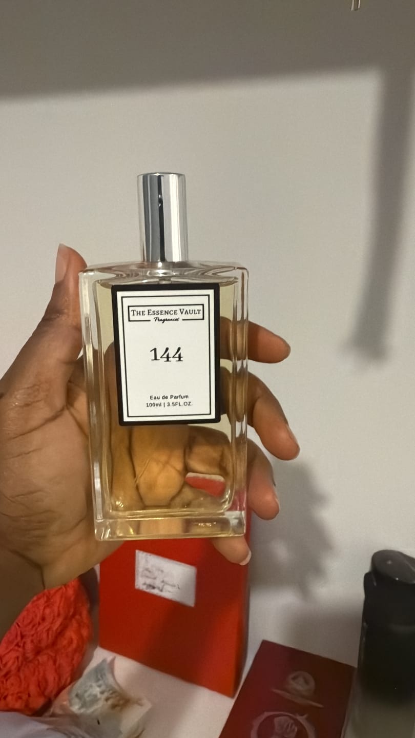 Customer photo review of Inspired by La Vie Est Belle - 144
