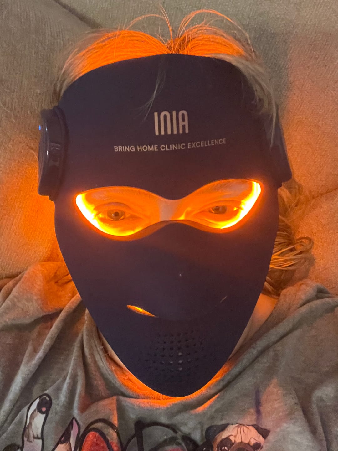 Customer photo review of INIA GLOW 4D 940nm Dual NIR Wireless LED Mask