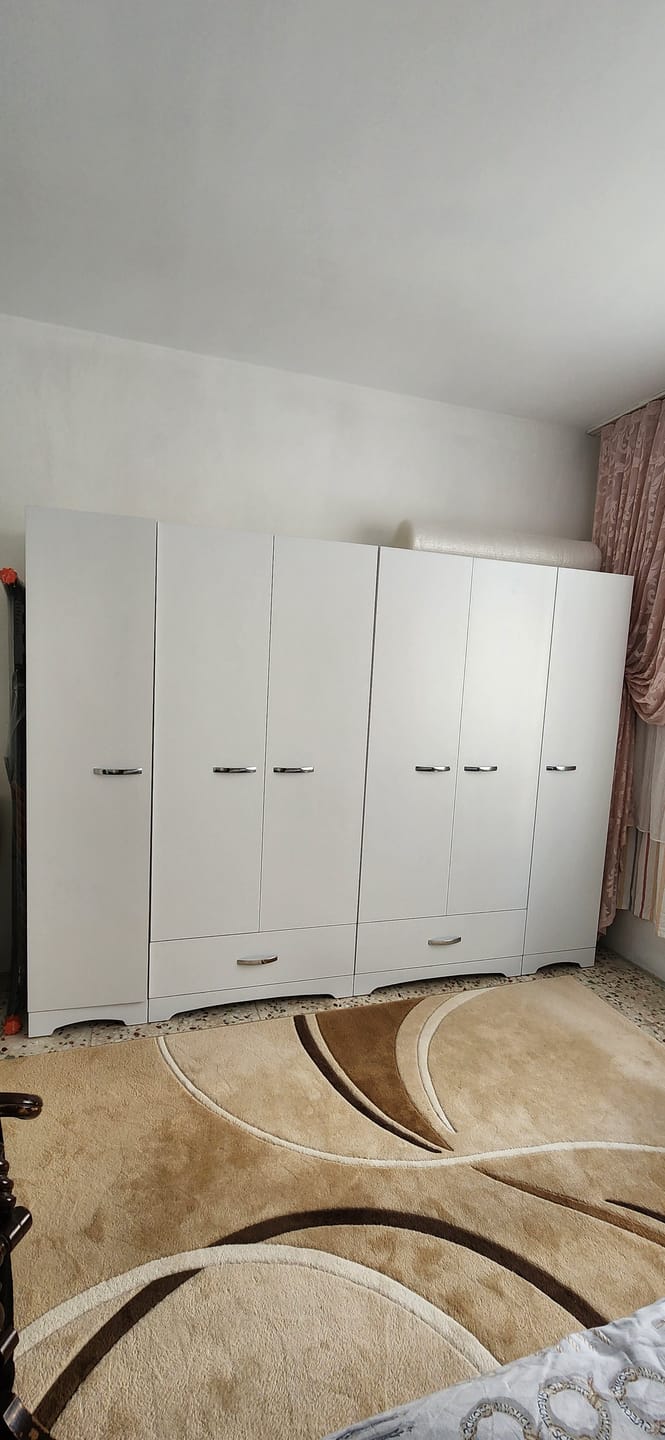 Customer photo review of Rani F4 Geniş Gardırop Elbise Dolabı 6 Kapaklı 2 Çekmeceli 12 Raflı 2 Askılı Tek Modül Beyaz