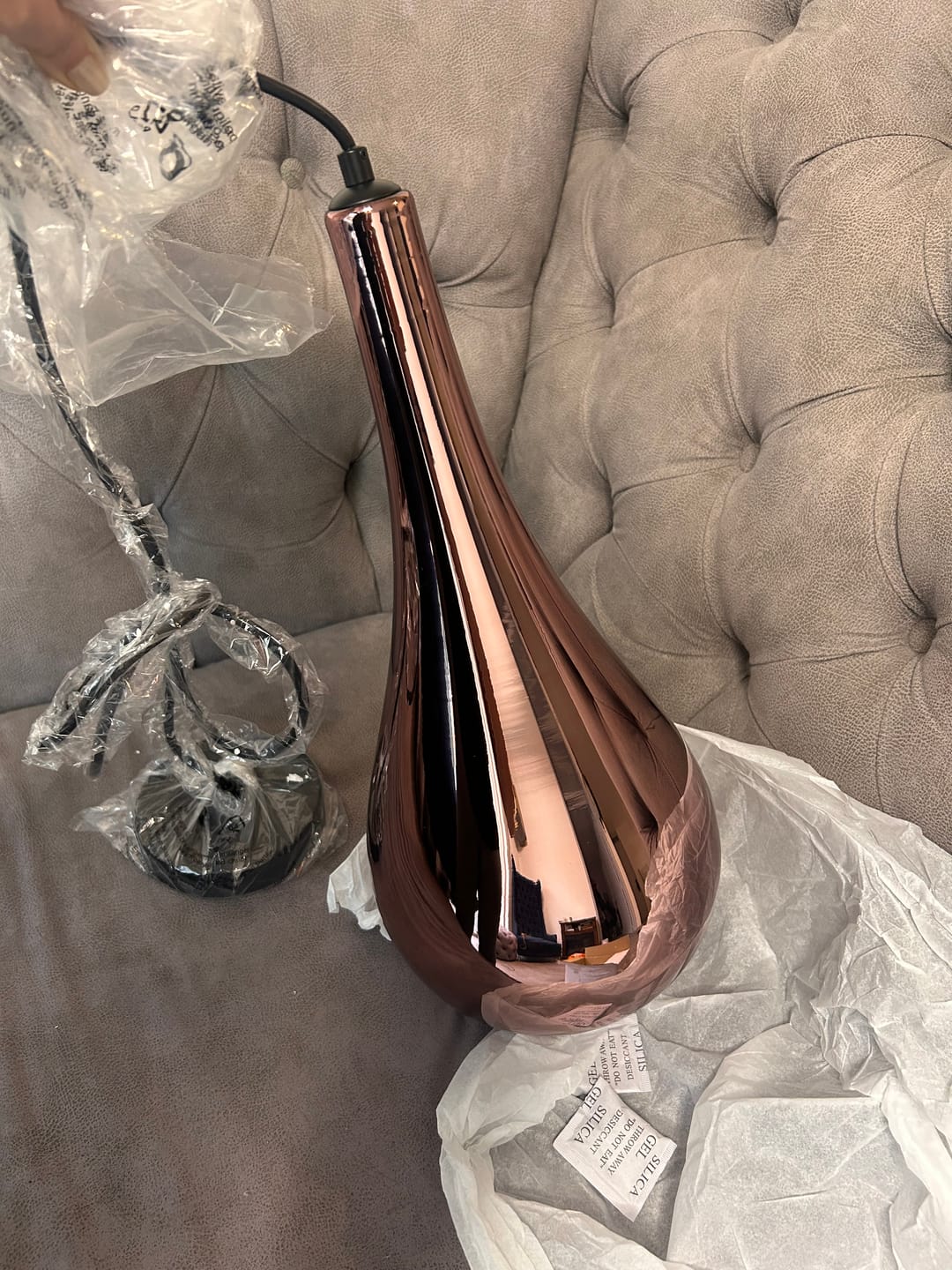 Customer photo review of Lámpara Colgante de Cristal Soplado Negro Cobrizo Tipo Gota Estilo Minimalista Elen