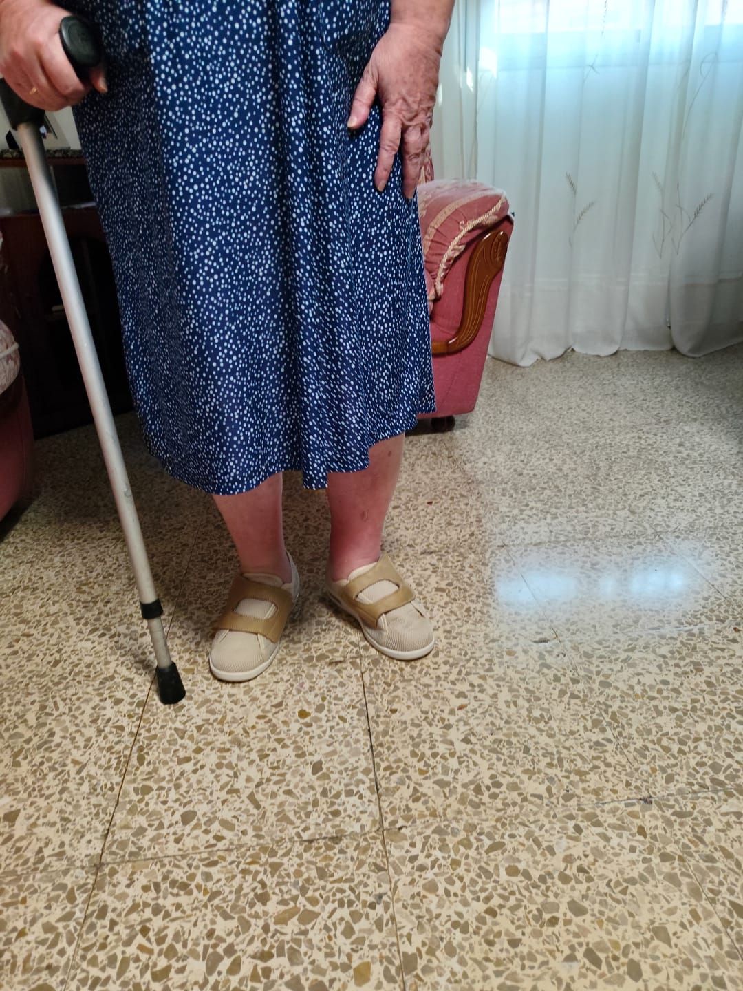 Customer photo review of Diabetische Wandelschuhe für Breite Geschwollene Füße - ComfortPlus