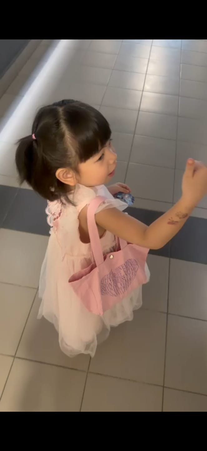 Customer photo review of NOT FOR SALE : Beautrice Amour Mini Tote Bag (Pink)-1200 points
