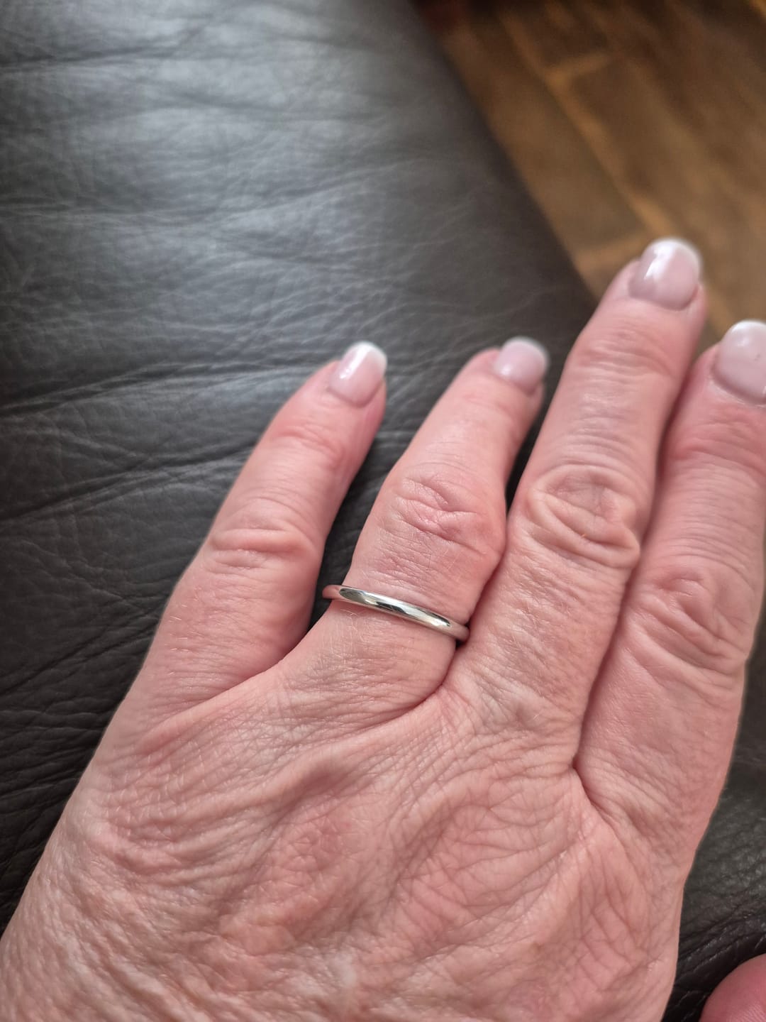 Customer photo review of White Gold 3mm Wonder Ring