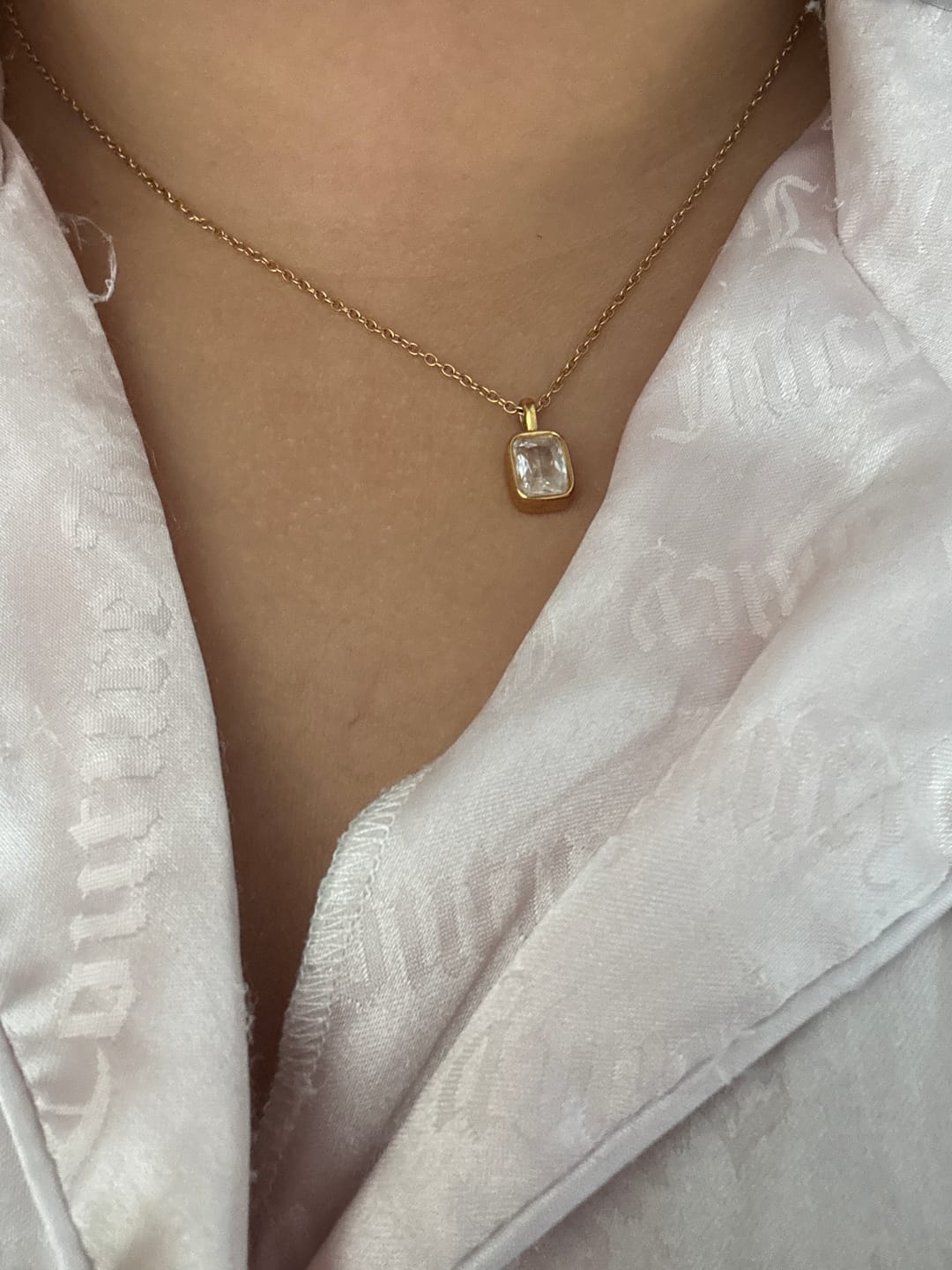 Customer photo review of Collar Leni