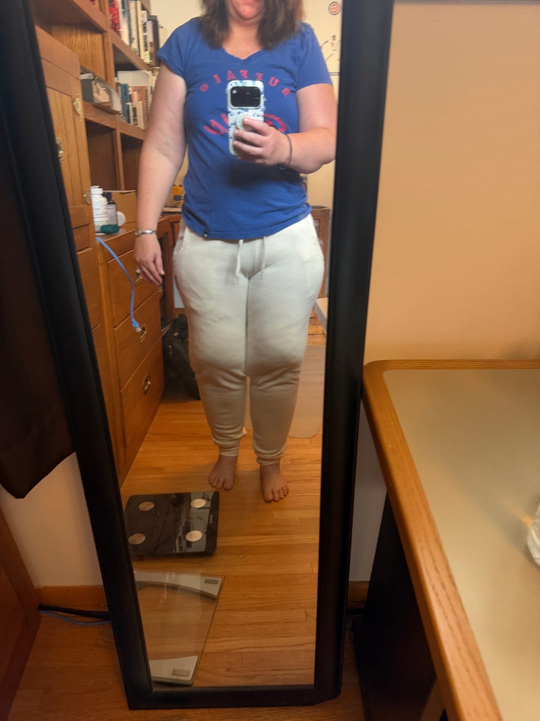 Customer photo review of 80Eighty® Bone Women's Jogger
