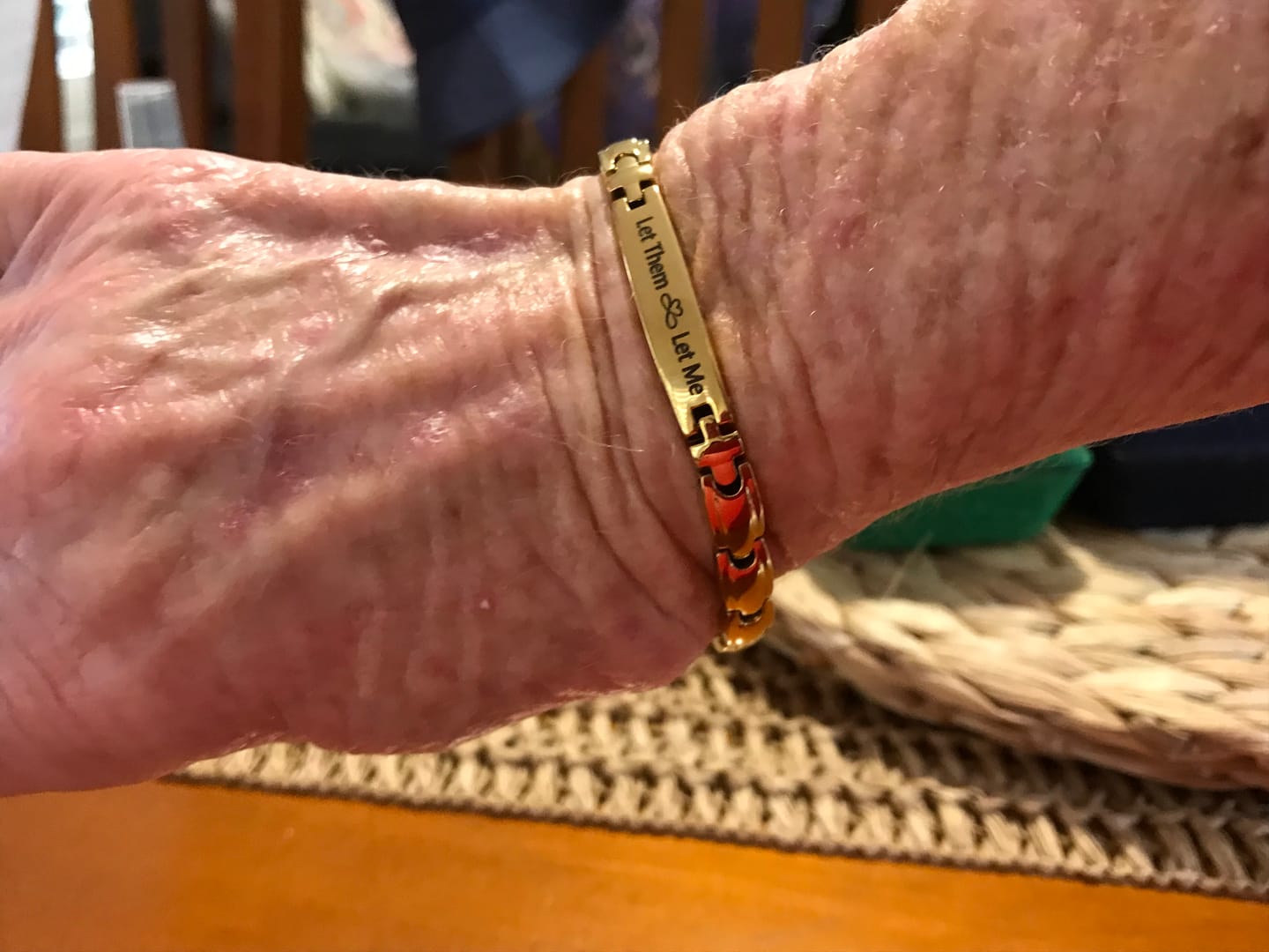 Customer photo review of Elara Personalised Slim Bar Bracelet for Women