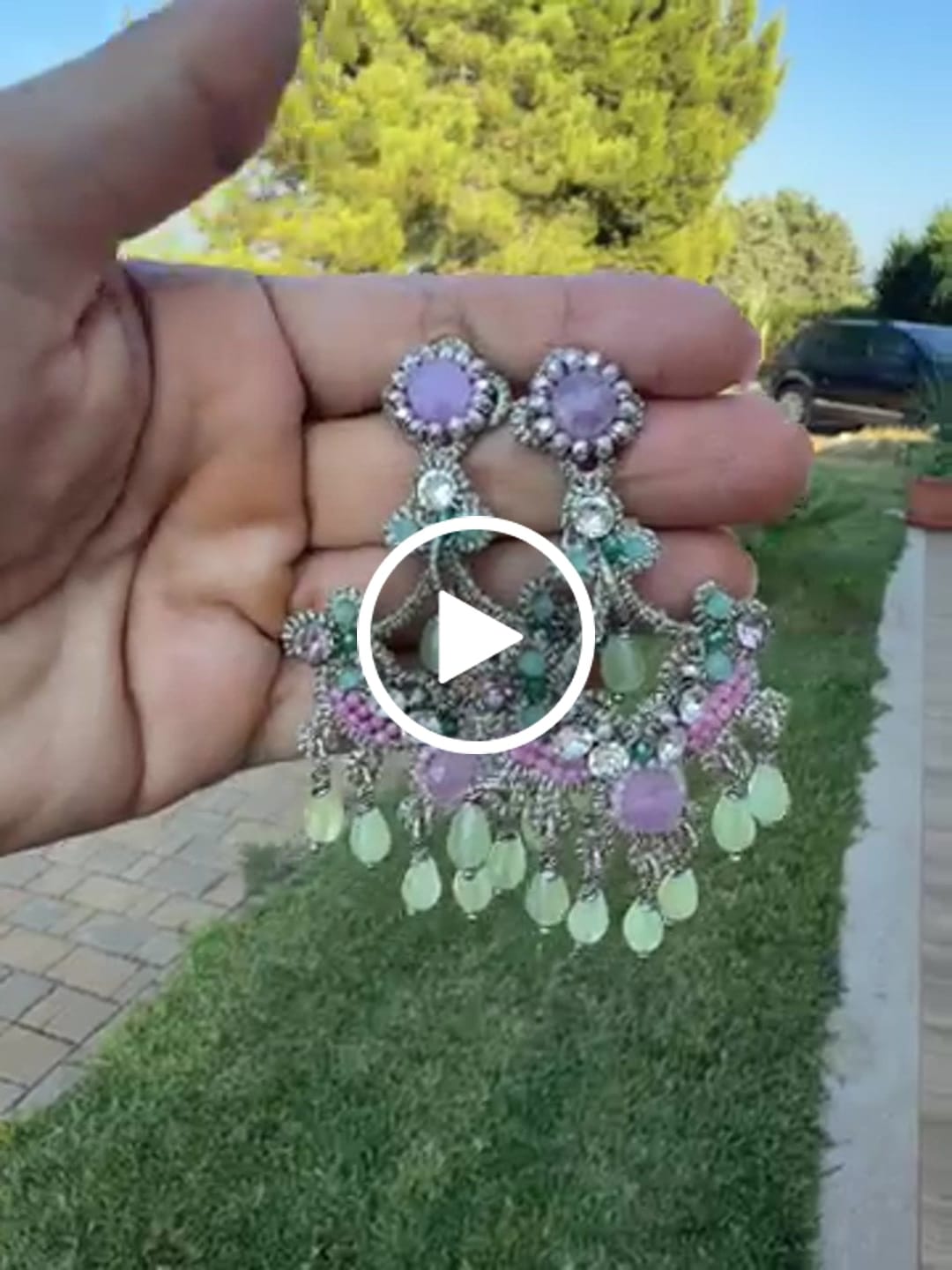 Customer video review of Orecchini Ciancianedda lilla
