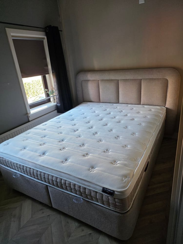 Customer photo review of Boxspring met opbergruimte Velar