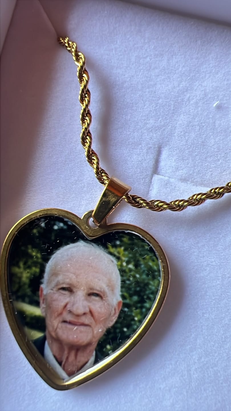 Customer photo review of Collana con Foto - Portami con Te