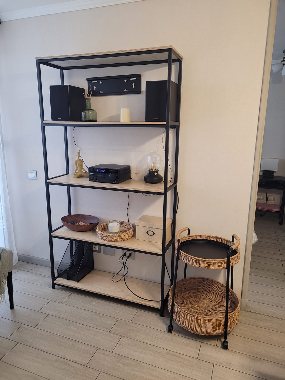Customer photo review of Estantería 100 MIMA — Kallfu.cl