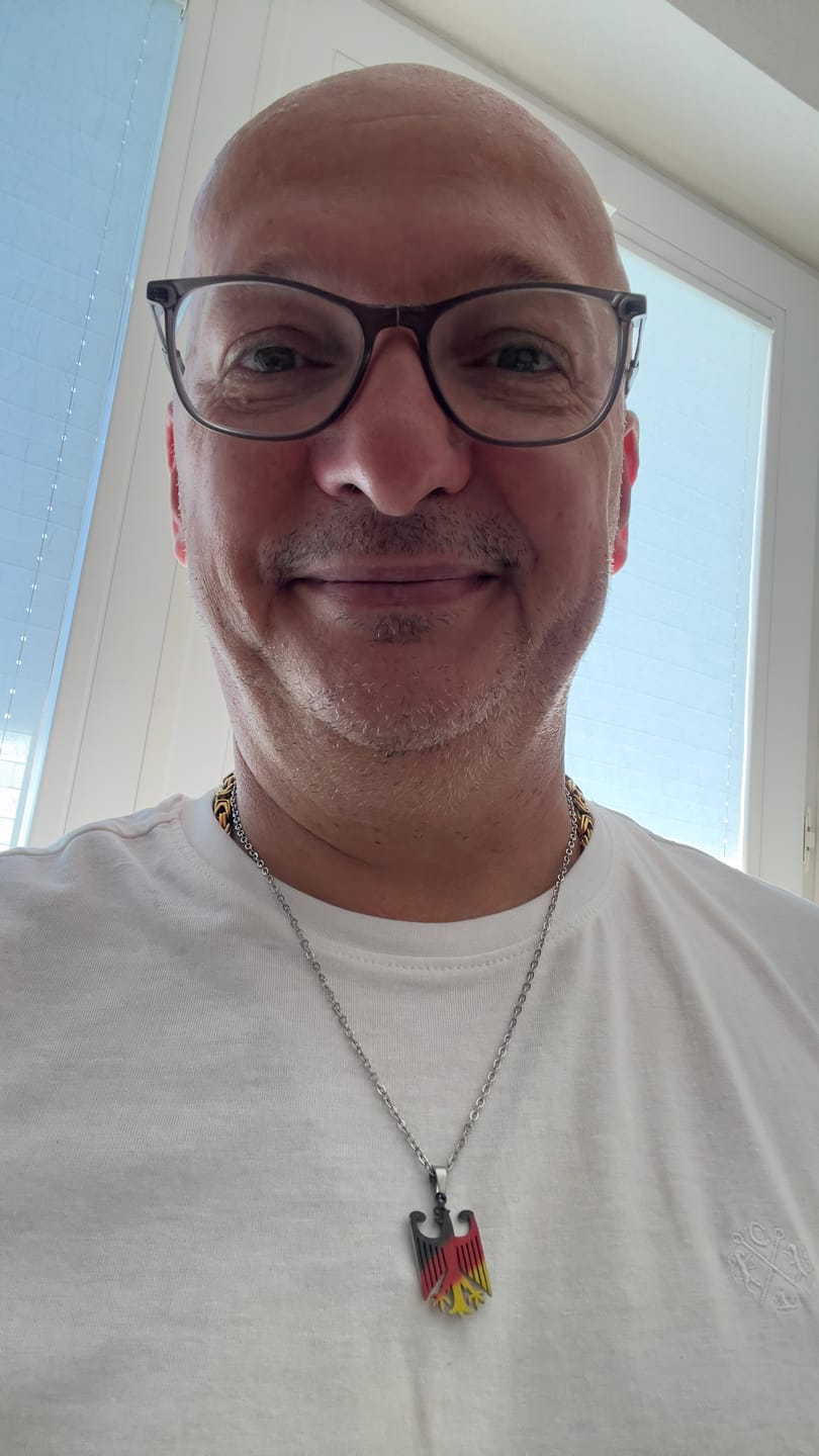 Customer photo review of Deutschland Adler Kette