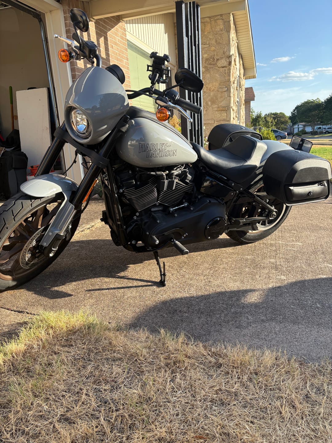 Customer photo review of 28L - Pantheon Medium Quick Mount Motorcycle Saddlebags For Harley Softail Low Rider S FXLRS