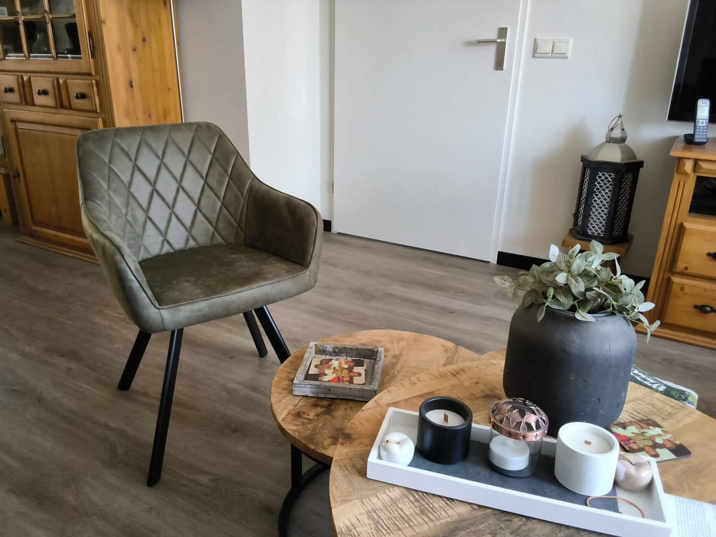 Customer photo review of Brione Draaibare Eetkamerstoel - Groen