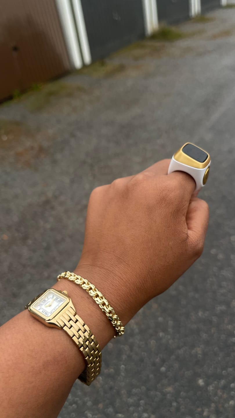 Customer photo review of ZIKR Smart Ring – White Digital Tasbih
