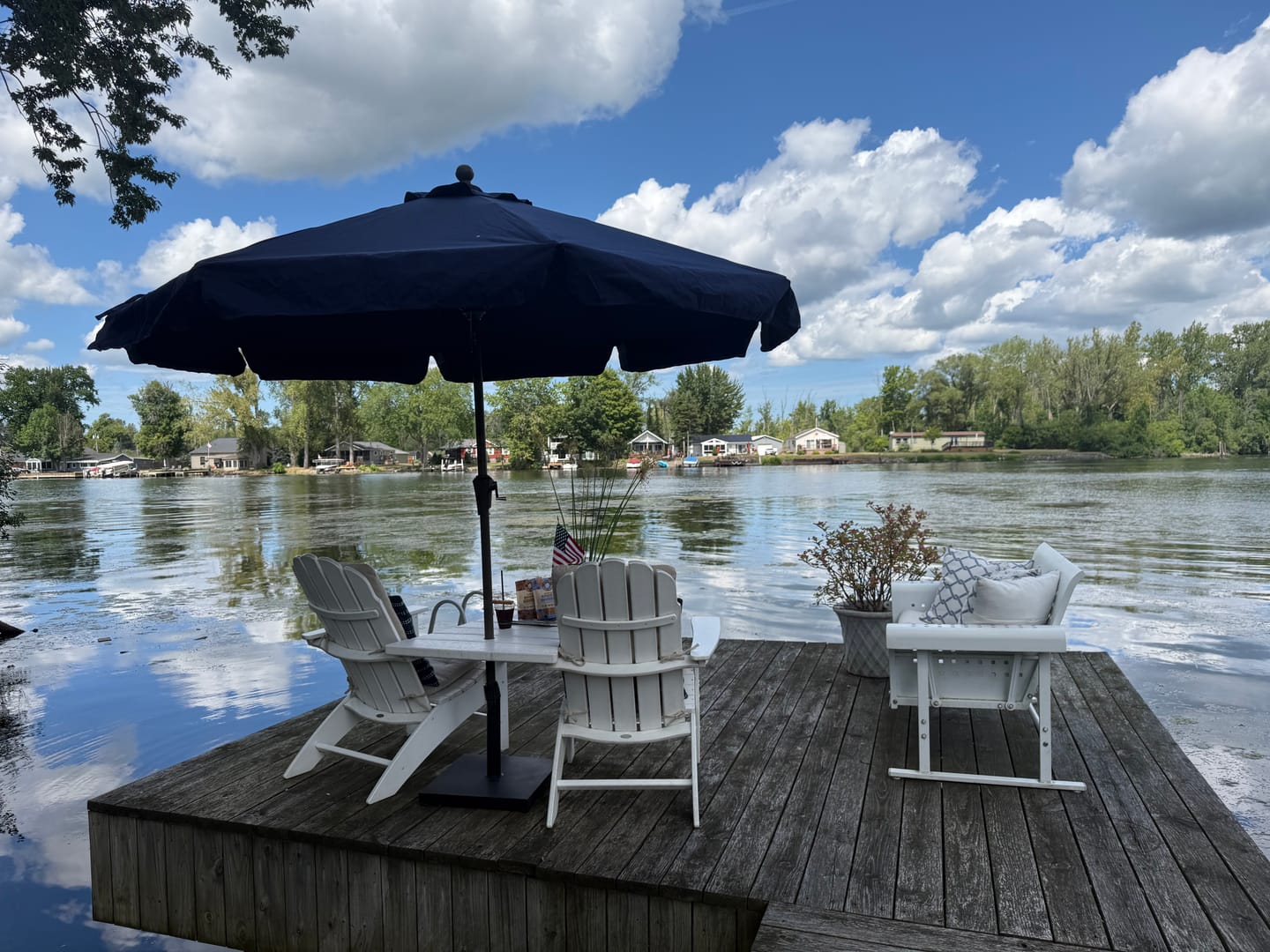 Customer photo review of MASTERCANOPY 9FT Olefin Valance Patio Umbrella 5-Year-Non-Fading 8 Fiberglass Ribs