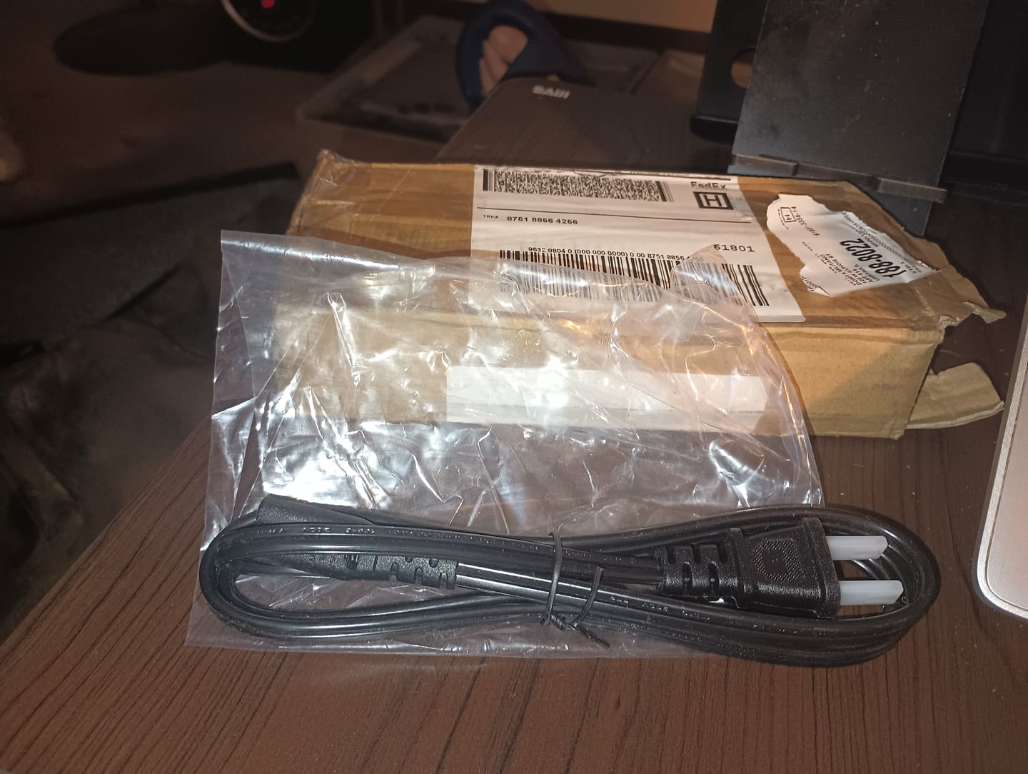 Customer photo review of AC/DC Adaptor For VARON Light Series Oxygen Concentrator