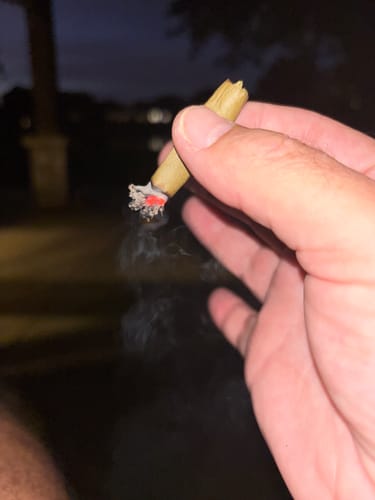 Kush Burst - 2G THCa Snowcap (Hybrid) photo review