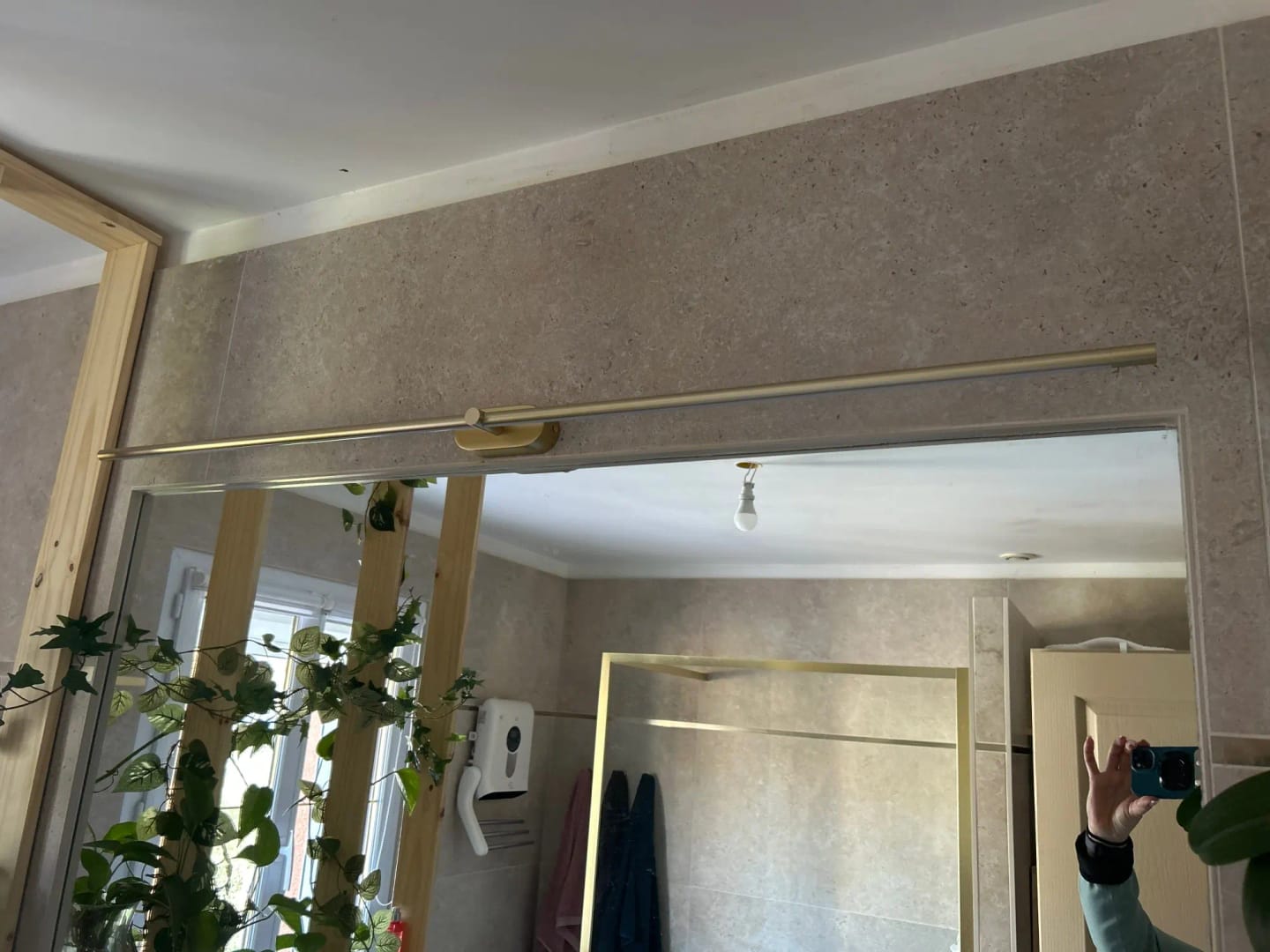 Customer photo review of Minimalist Linear Wall Lamp, Metal LED Vanity Light, 3000K, Dimmable