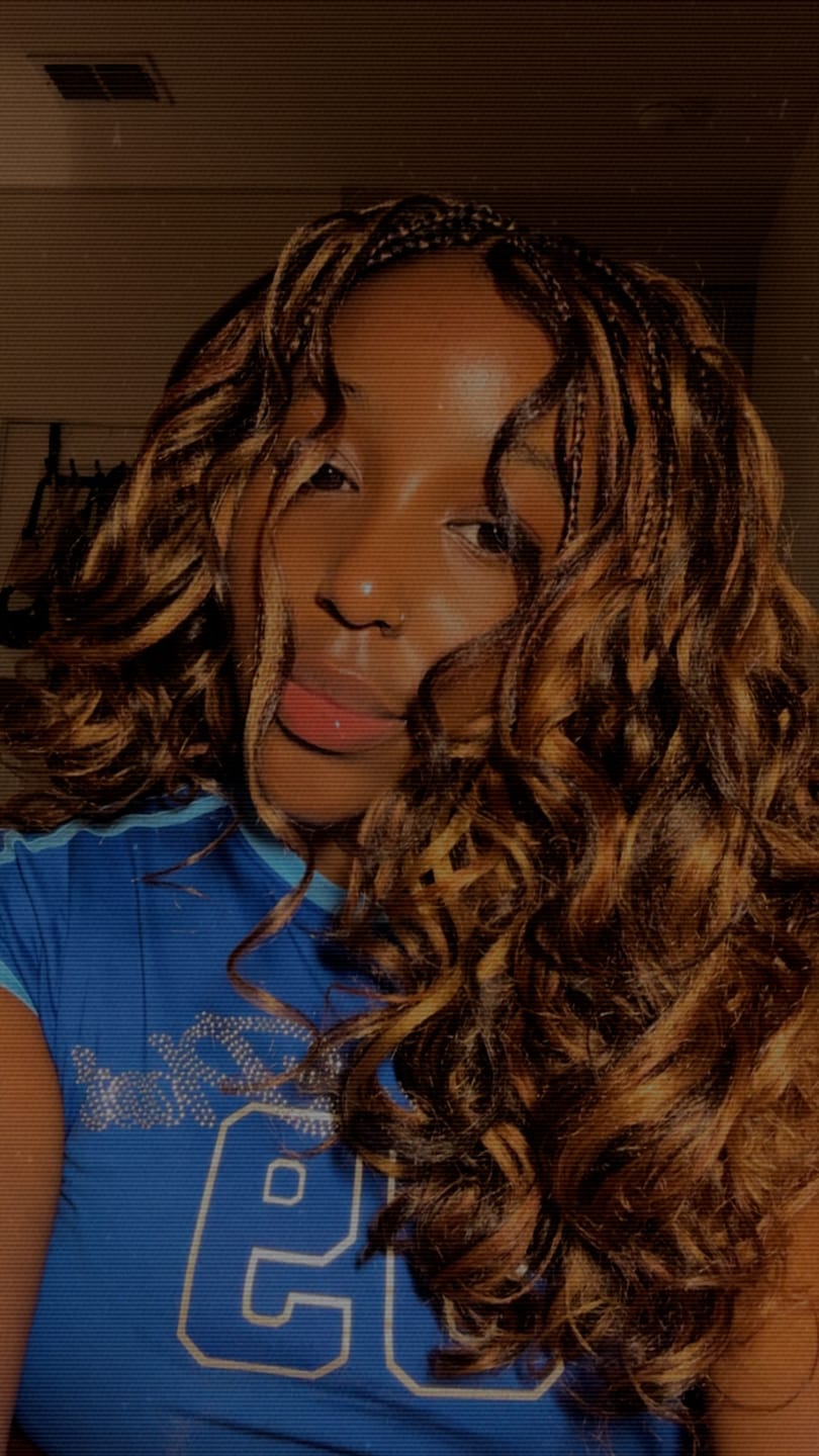 Customer photo review of Zury Sis Pre-Stretched Crochet Braid - FRENCH CURL BRAID 24" 10X