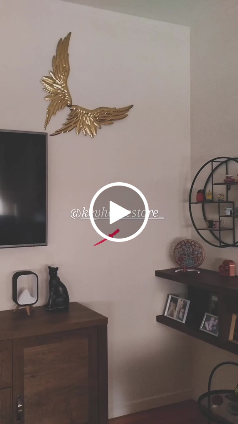 Customer video review of Ali decorative in metallo dorato