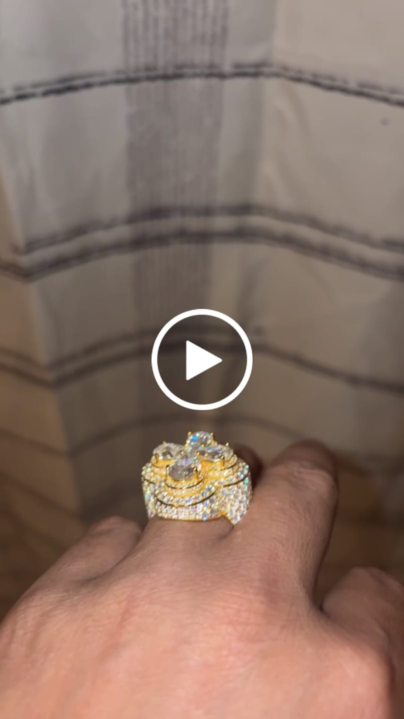 Customer video review of Four Leaf Clover Ring 14K Gold