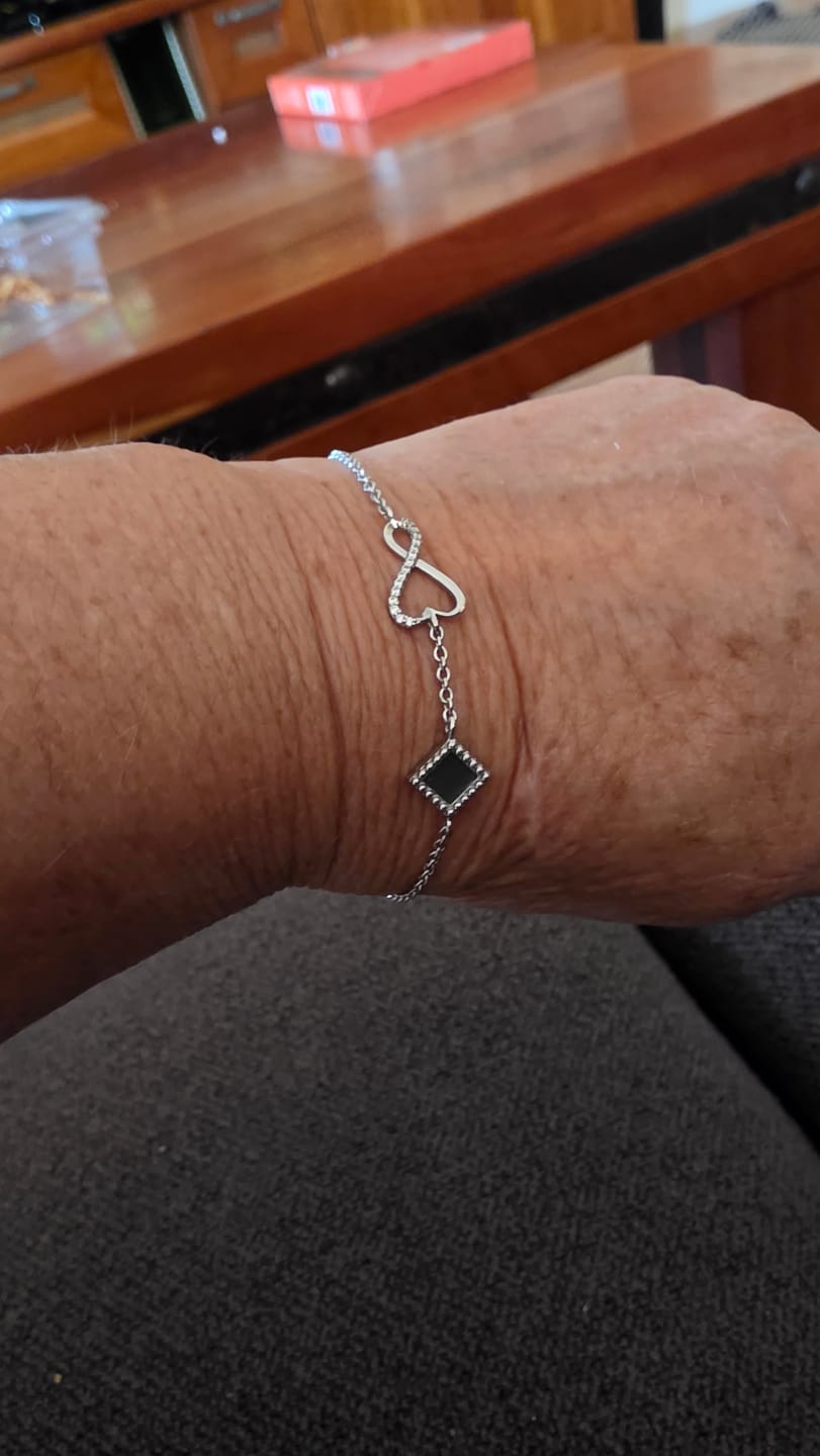 Customer photo review of Eternal Love Bracelet