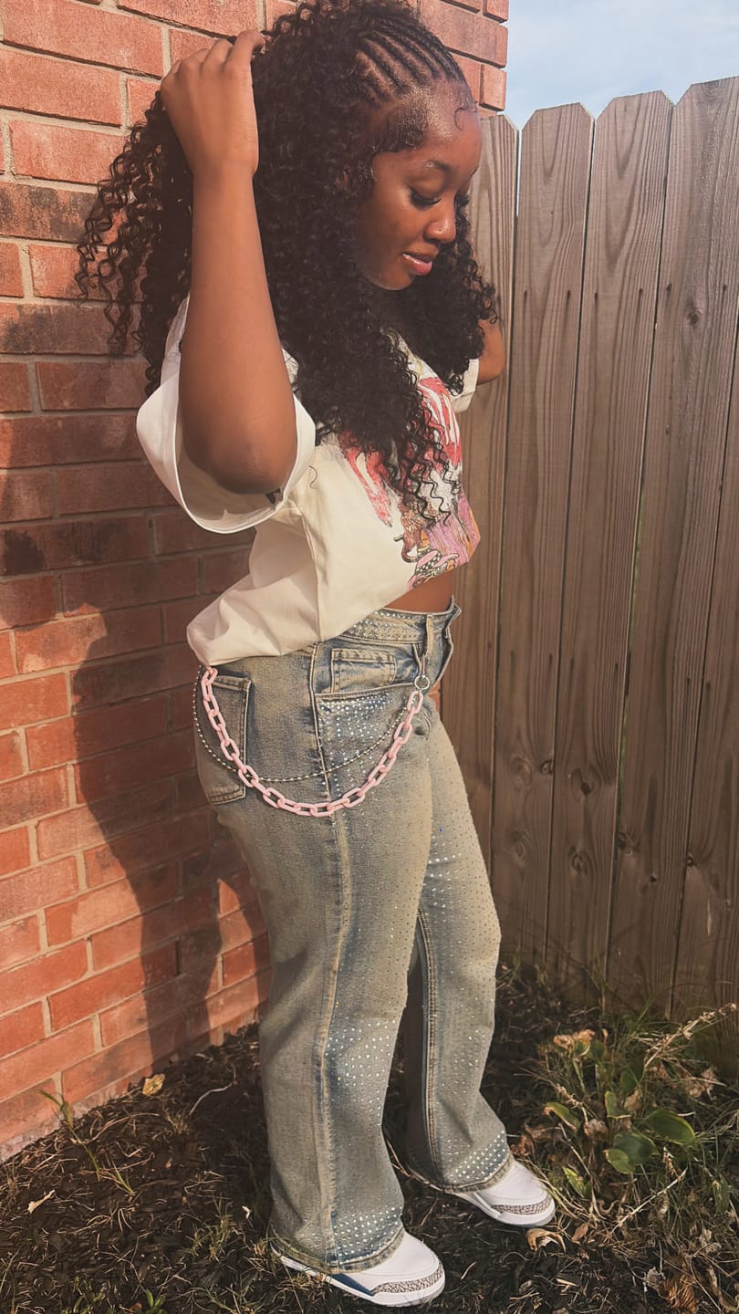 Customer photo review of 90s Vintage Bikini Graphic Tee-533