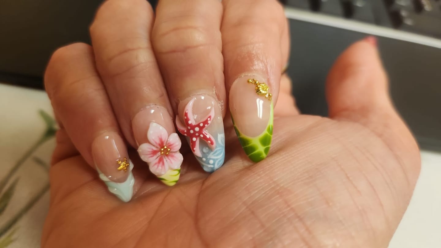 Customer photo review of paradise island