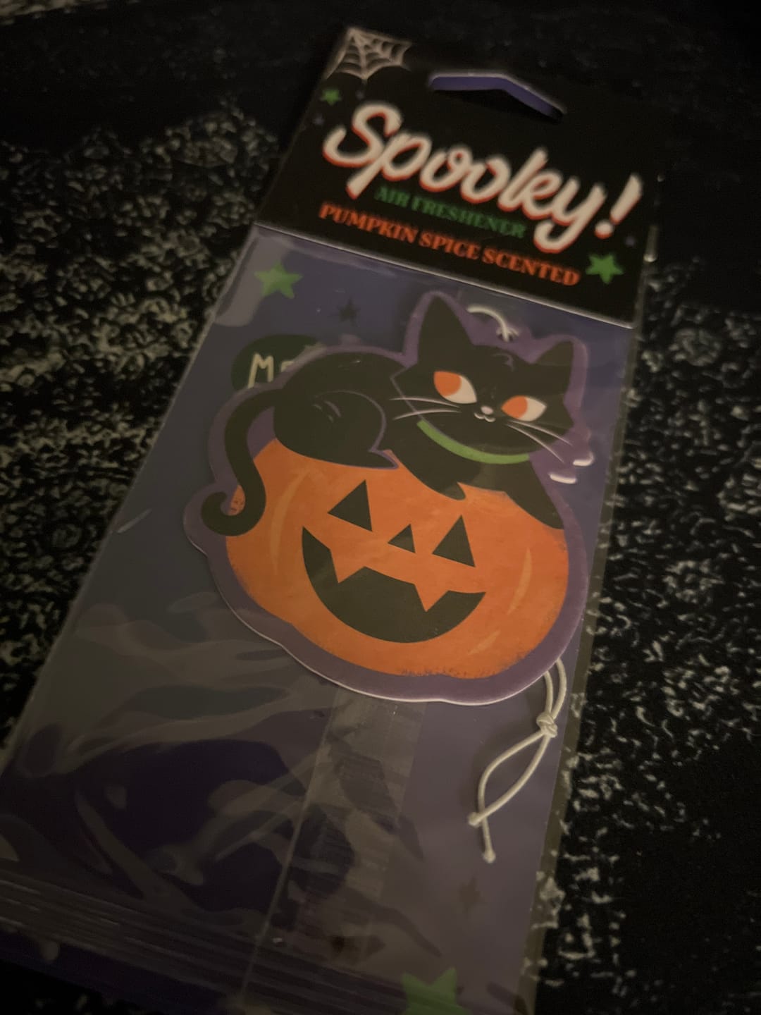 Customer photo review of Spooky Auto Lufterfrischer – Gespenst & Katze im Kürbis