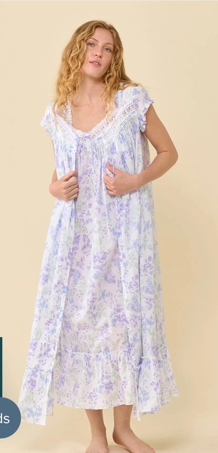 Customer photo review of Blooming Arbor Robe