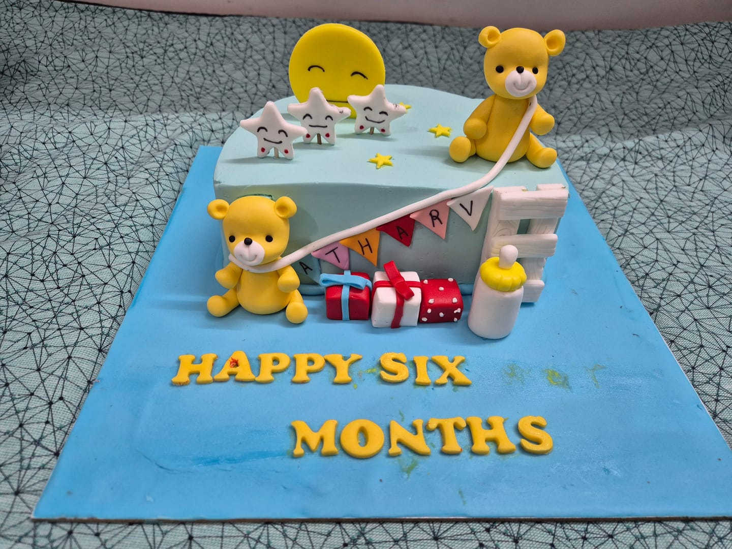 Customer photo review of Teddy 6 Months Cake