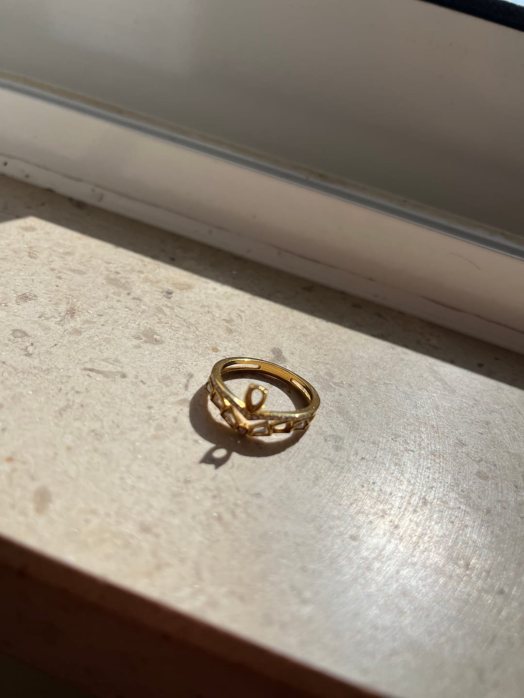 Customer photo review of 18K Gold Lilly Crystal Ring