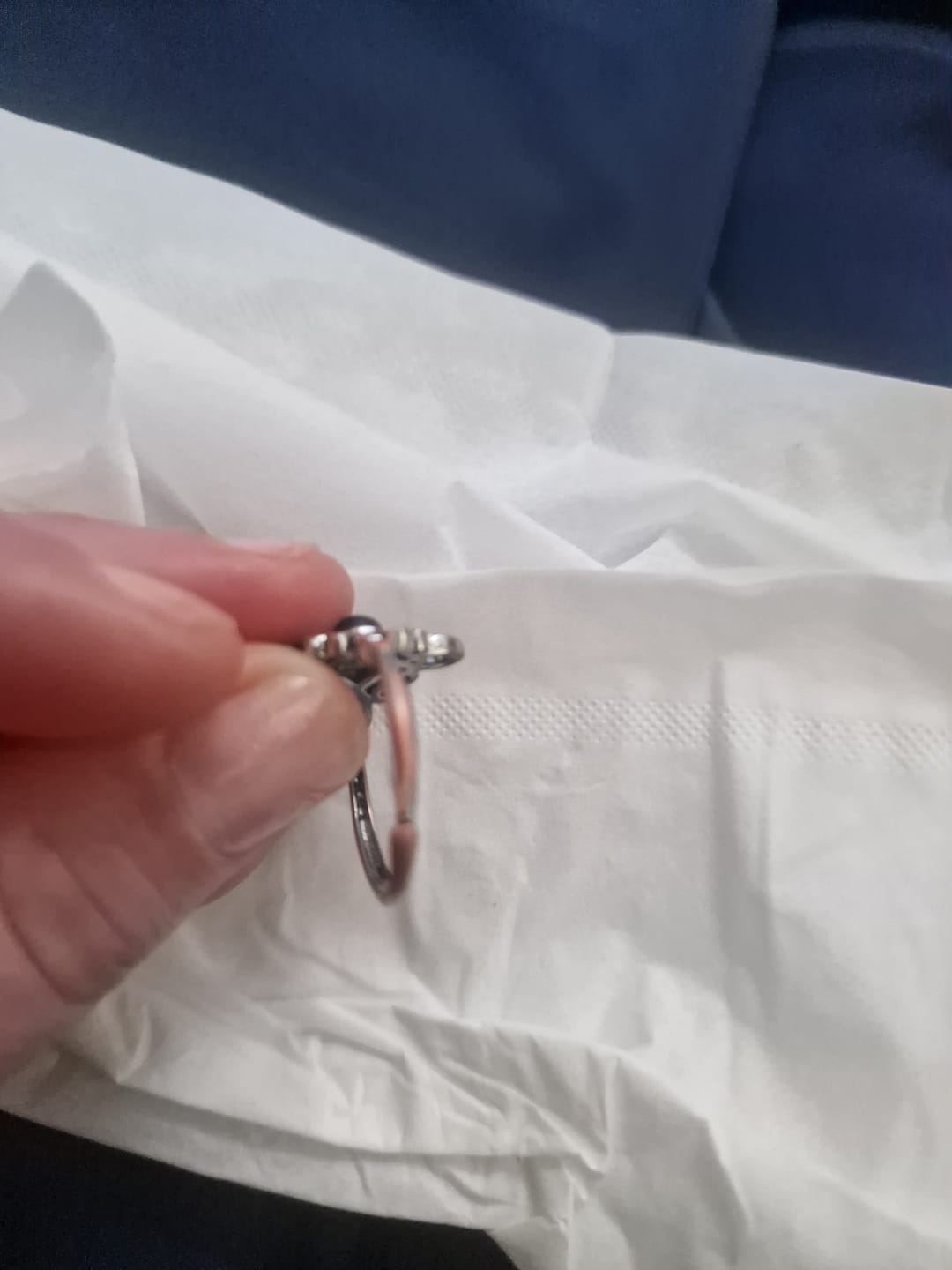 Customer photo review of Bague Ajustable "Énergie Mystique" - Noeud de Sorcière & Obsidienne