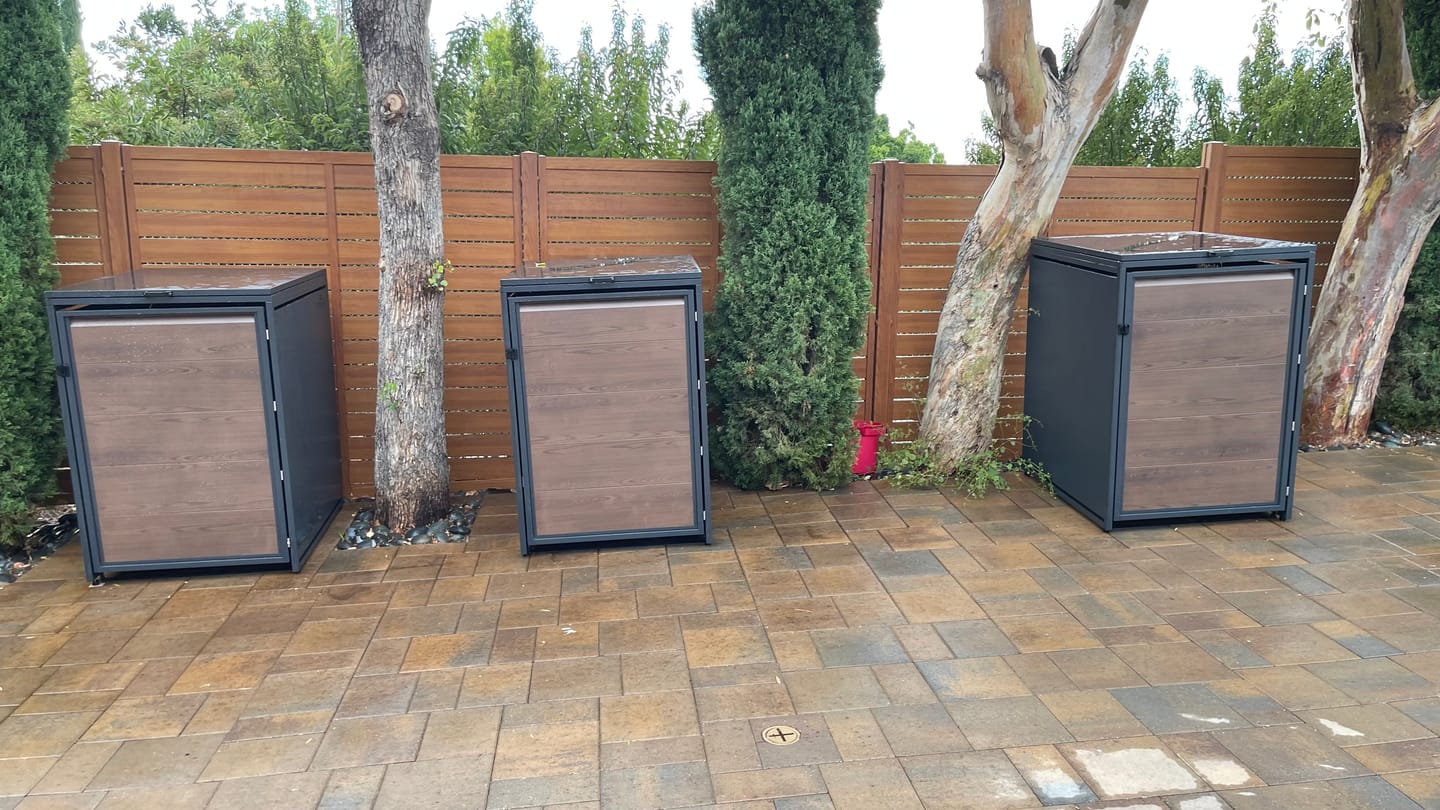 Customer photo review of MisterBin® Garbage Bin Enclosure