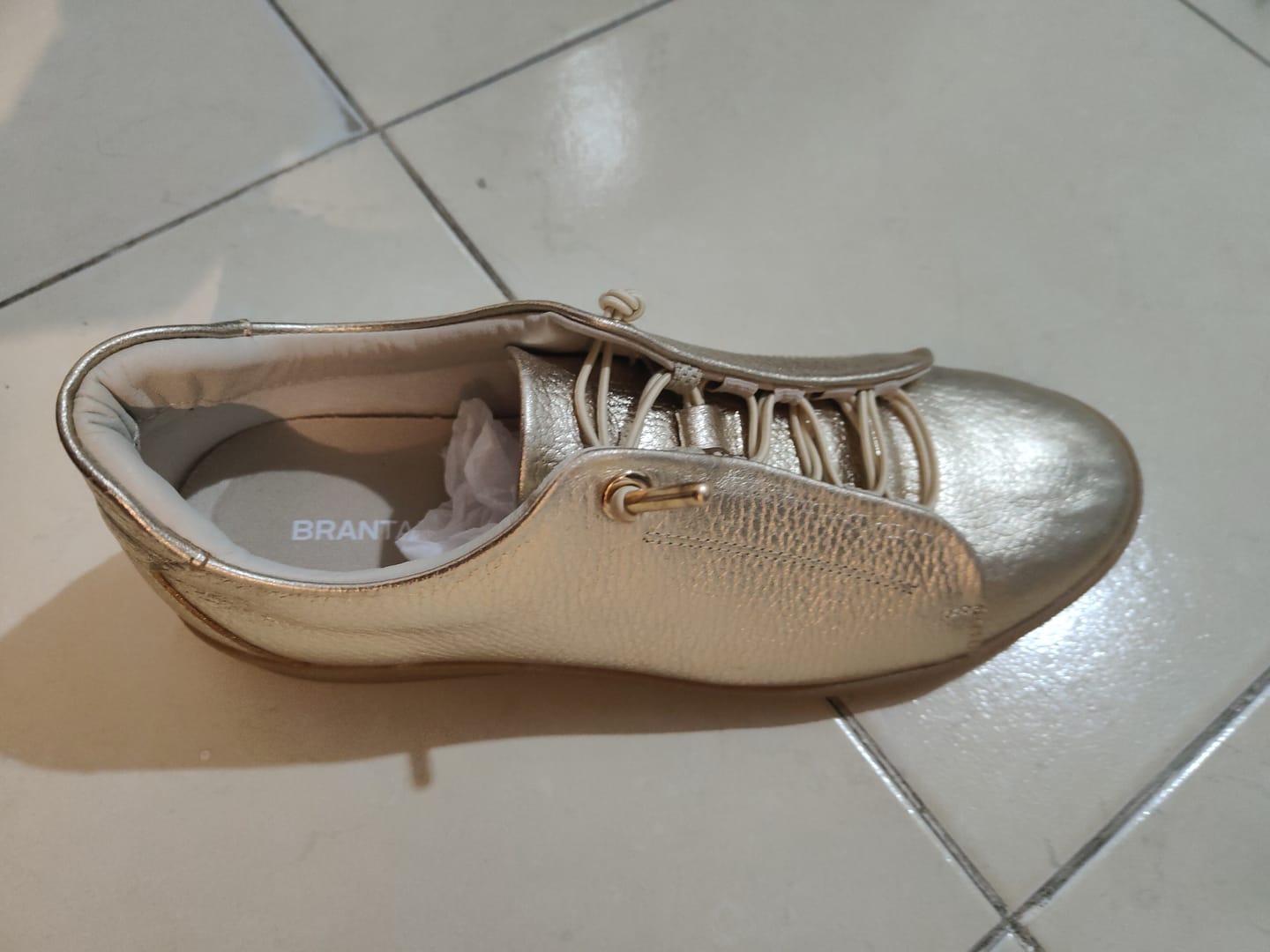 Customer photo review of SNEAKER CASUAL PIEL ORO