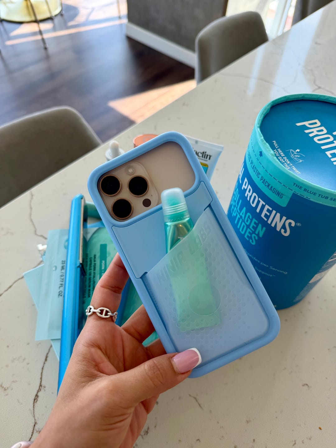 Customer photo review of Flex Pouch - iPhone 18