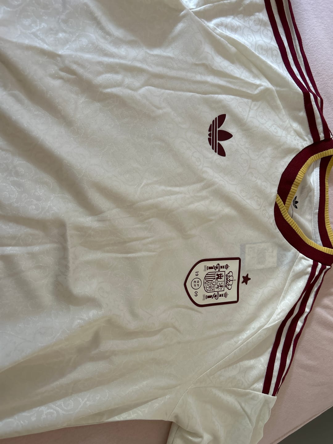 Customer photo review of KKGool -  Maillot Espagne Extérieur version joueur Coupe du Monde 2026/2027