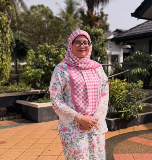 Customer photo review of Monogram Square (Pink)