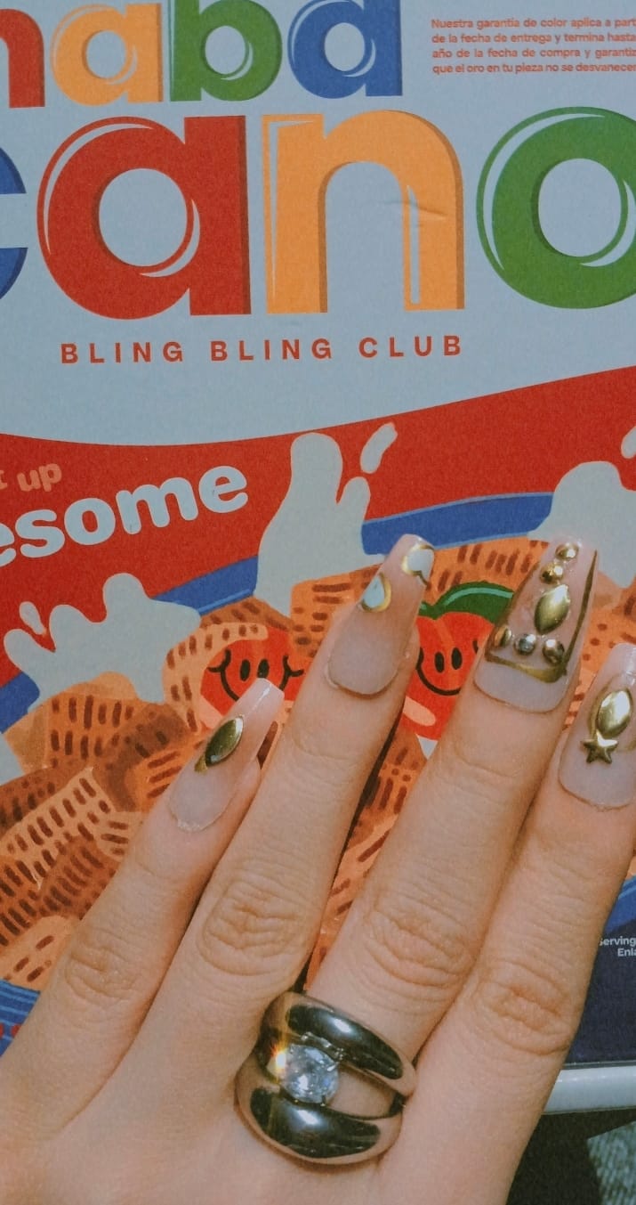 Customer photo review of Anillo Alquimia Plata + Zirconia