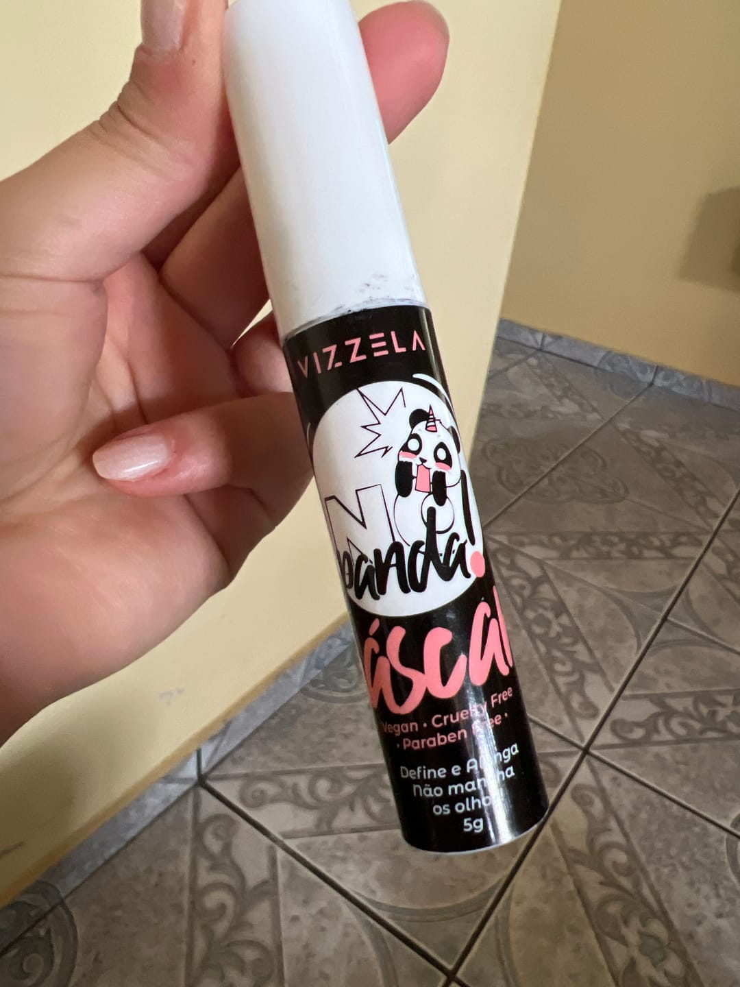 Customer photo review of Máscara Para Cílios No Panda Vizzela - Preta