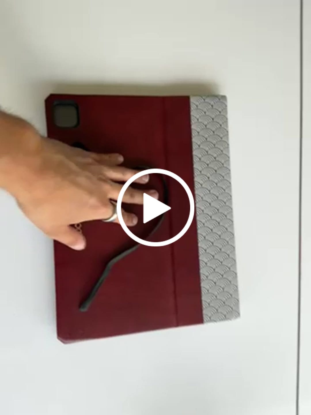 Customer video review of Custom Magic Keyboard Book-Style iPad Case